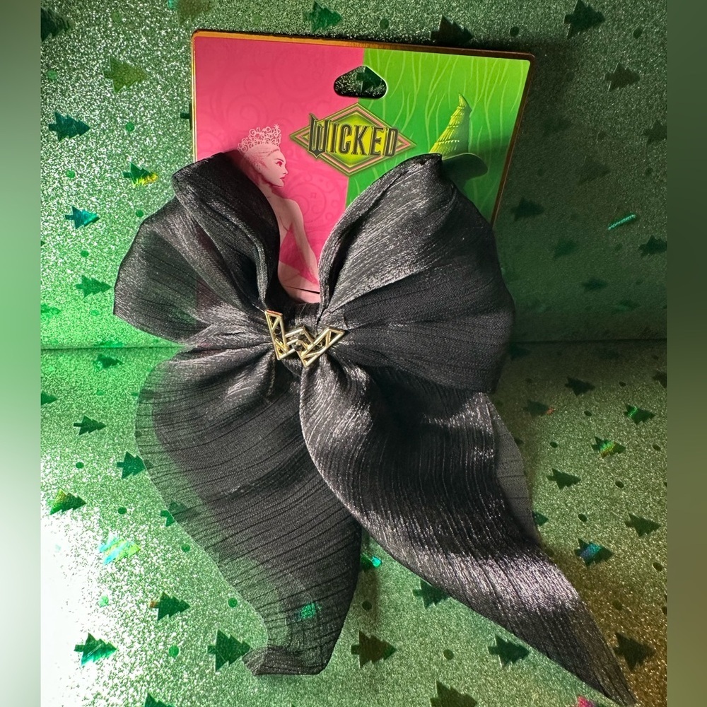 Wicked black hairbow barrette with “W” charm NWT